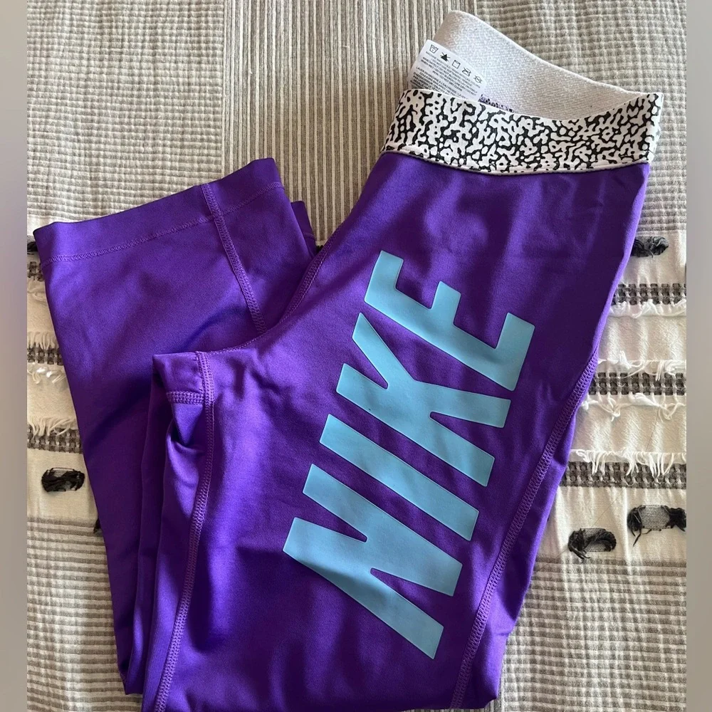 Nike Pro Womens Cropped Pants Legging Purple Size S Small Purple - Picture 1 of 4